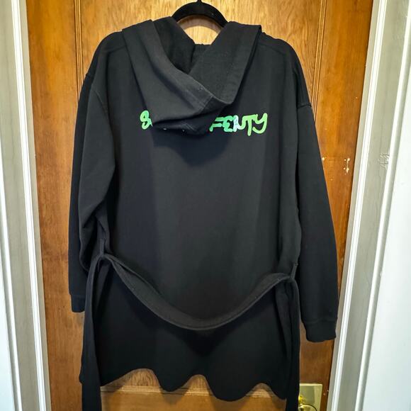 Savage‎ X Fenty Forever Savage Short Hooded Robe XL/1X Rihanna Black Lime Green - Picture 8 of 16